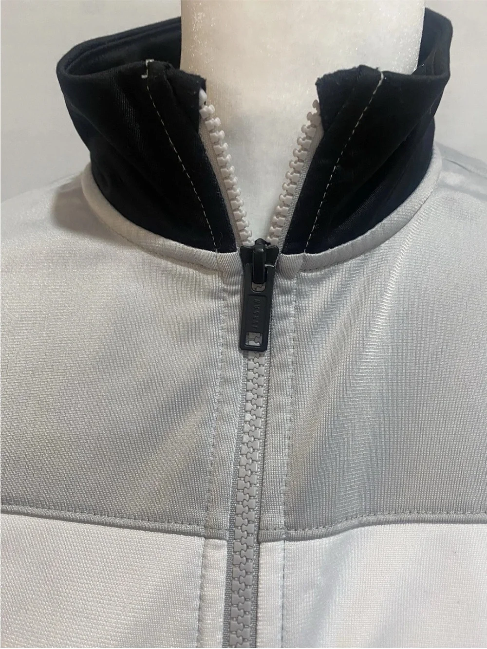 NIKE AIR JORDAN JUMPMAN BOY'S LOGO TRACK JACKET SIZE XLARGE  12-13 955475